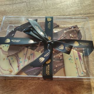 A tohle mám nejraději. Když můžu vaše objednávky kompletovat a zabalit na cestu k vám ❤️ mosaicpralines.cz